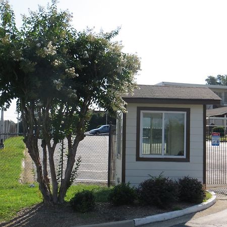 Budgetel Inn & Suites Atlanta Exterior photo