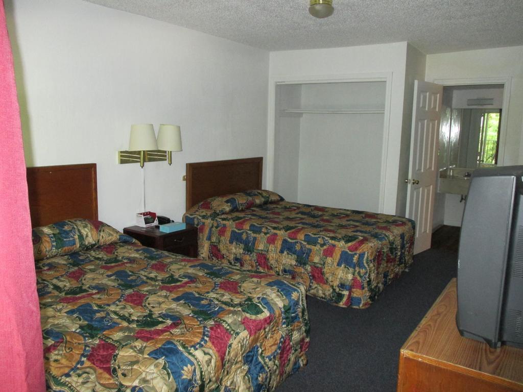 Budgetel Inn & Suites Atlanta Room photo